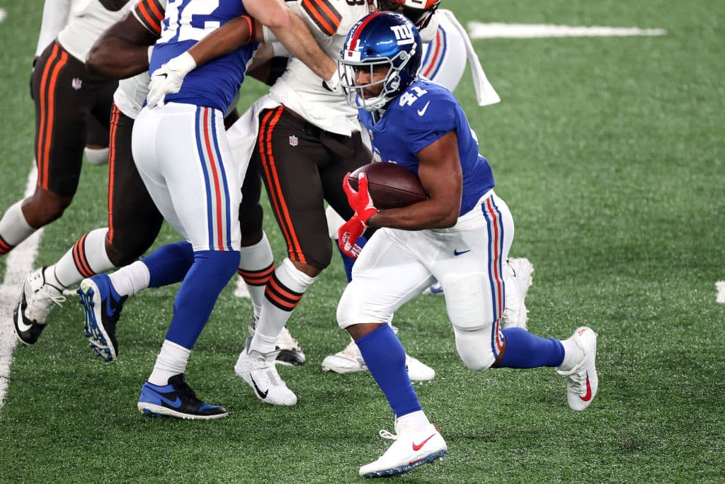 Con un marcador de 20-6 a favor, los Browns ganan en Nueva York y dejan a los Giants con pocas aspiraciones de llegar a Playoffs.