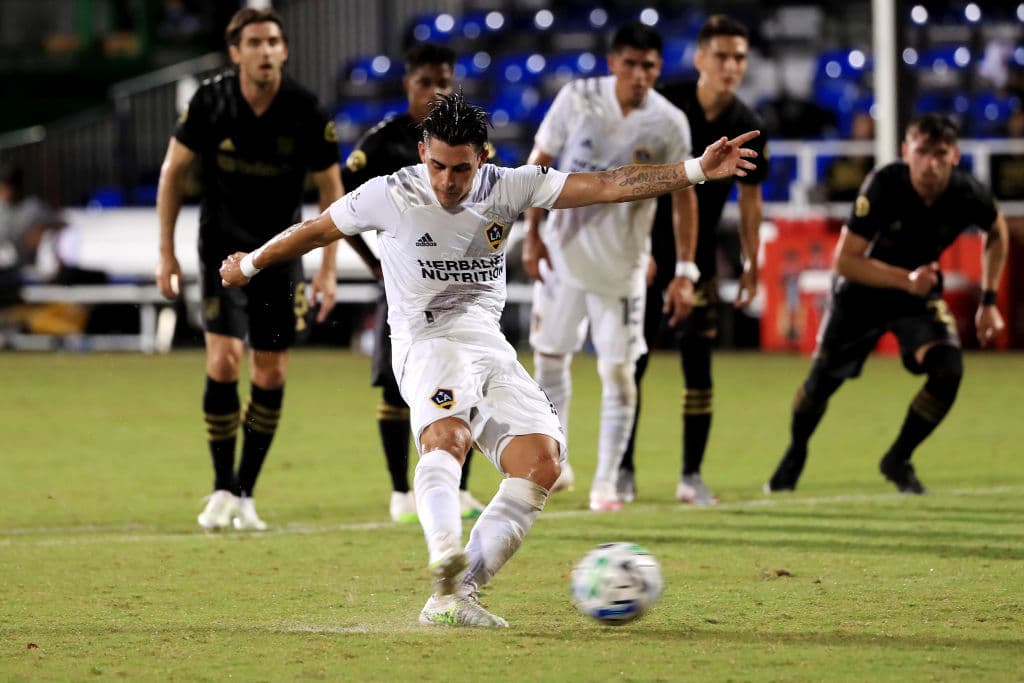 En la segunda oportunidad, Pavón cobró razo y colocado a la izquierda del marco; aunque Sisniega adivinó el tiro no pudo llegar al esférico.