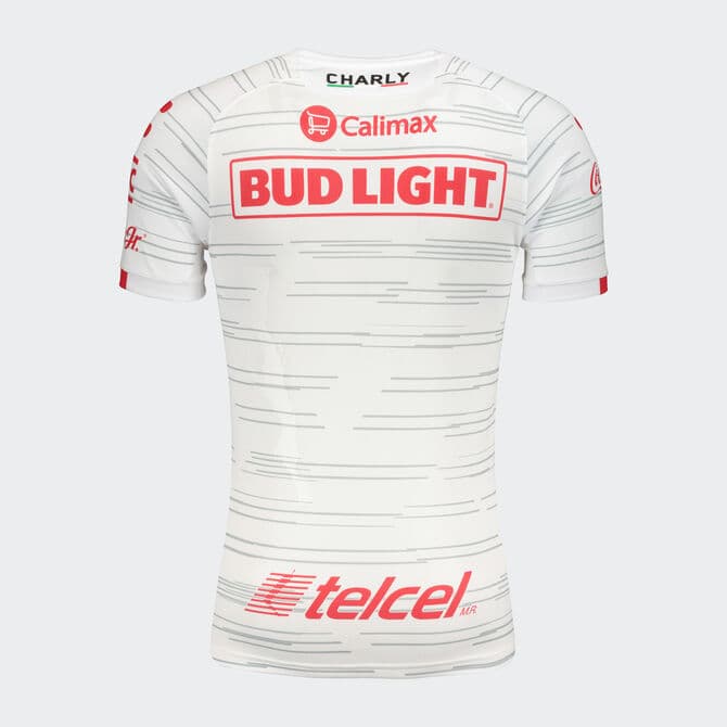 Los Xolos de Tijuana han estrenado ante Boca Juniors su playera principal para esta nueva temporada, pero también realizaron el lanzamiento de la alternativa en sus plataformas digitales. Con diseños novedosos, que hacen referencia al poder de la Jauría, el equipo de la frontera está listo para iniciar la Liga MX.