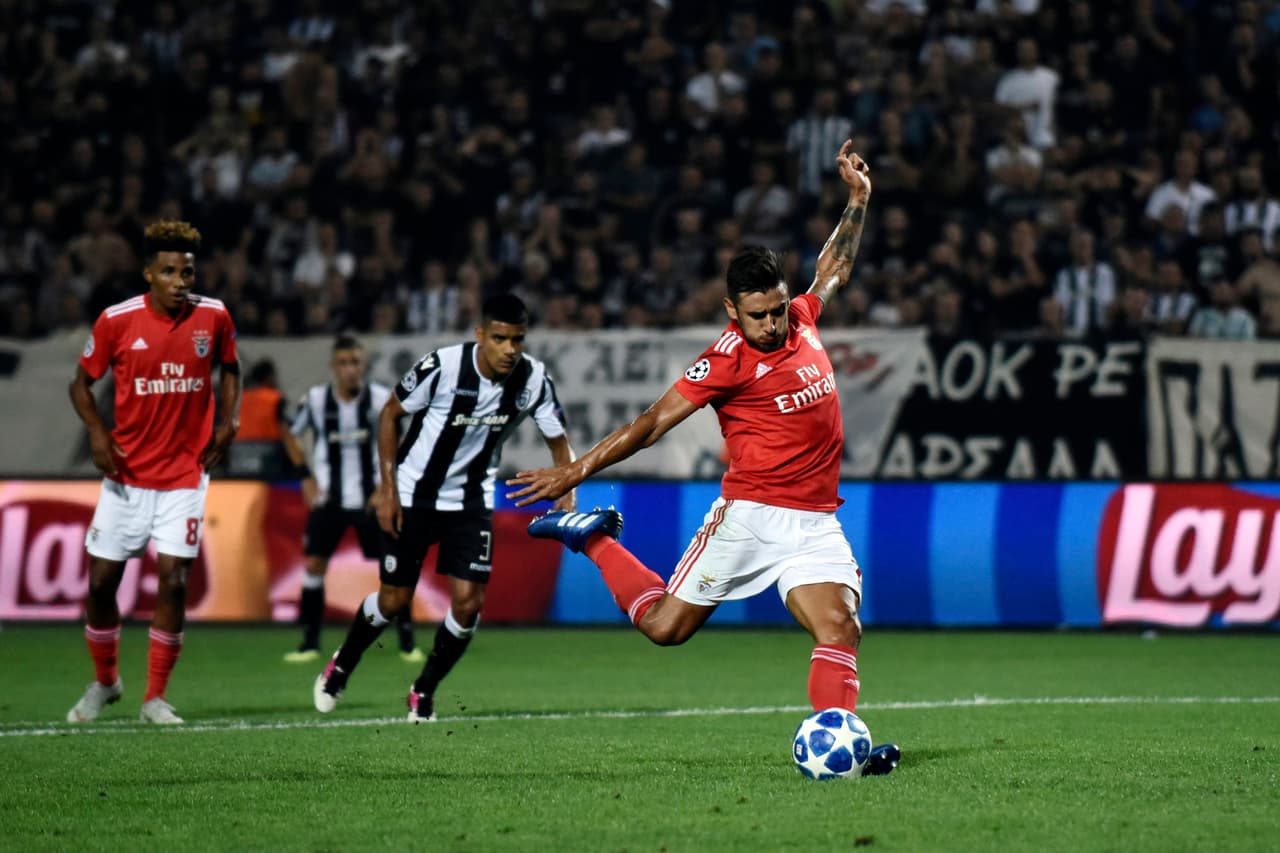 Con el impulso anímico, Benfica arremetió y tras un penalti , el argentino Eduardo Salvio puso el 1-2 de visita para los portugueses y con ello la serie 3-2 a su favor.