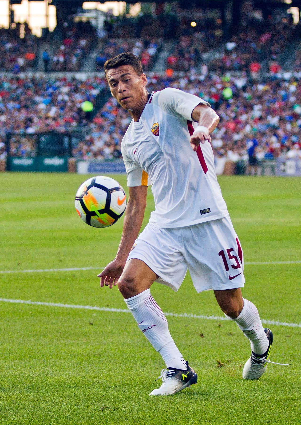 Serie A / Roma [1]-3 Inter de Milán: Héctor Moreno sigue sin debutar oficialmente con la 'Loba'. En este juego volvió a ser suplente y no sumó minutos en cancha.