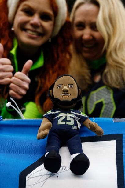 La afición de los Seahawks aclaman a su esquinero estrella, Richard Sherman, y estas imágenes demuestran el por qué. Disfruta lo mejor de él en la temporada 2013.