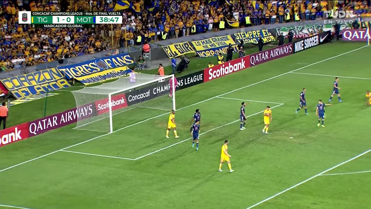 ¡TIRO ATAJADO! disparo por Sebastián Córdova.