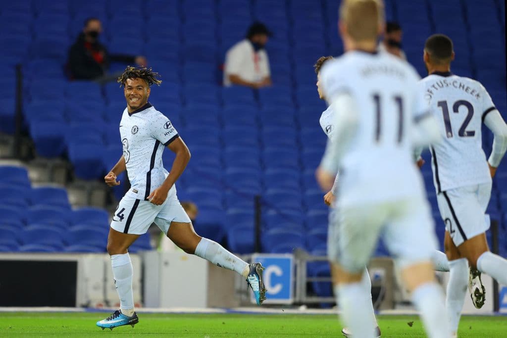 Reece James celebrando su gol.