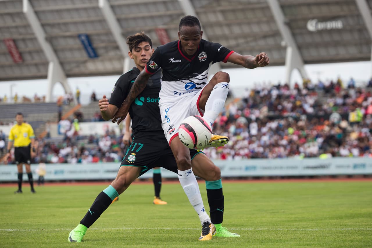 El partido entre los Lobos y Santos Laguna finalizó con empate 2-2. El primero de los 
<i>Licántropos </i>en Primera División.