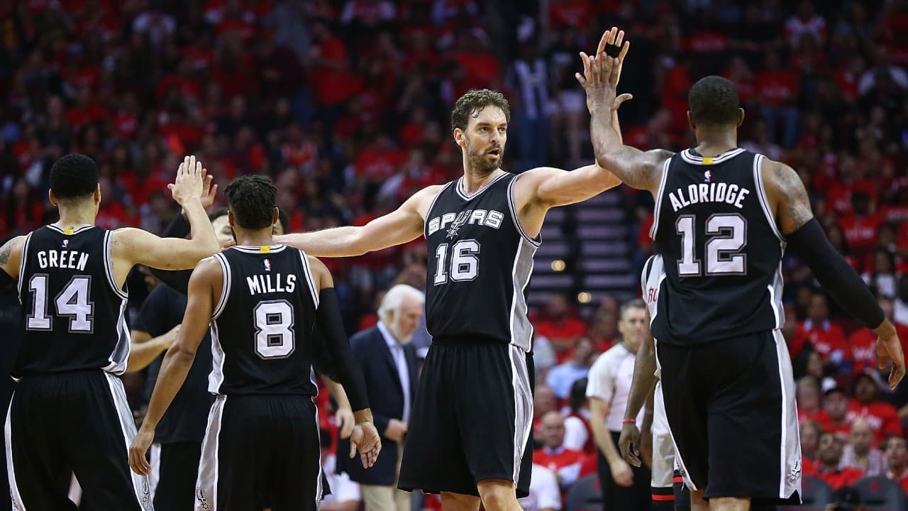 Pau Gasol es nuevo jugador de los Milwaukee Bucks