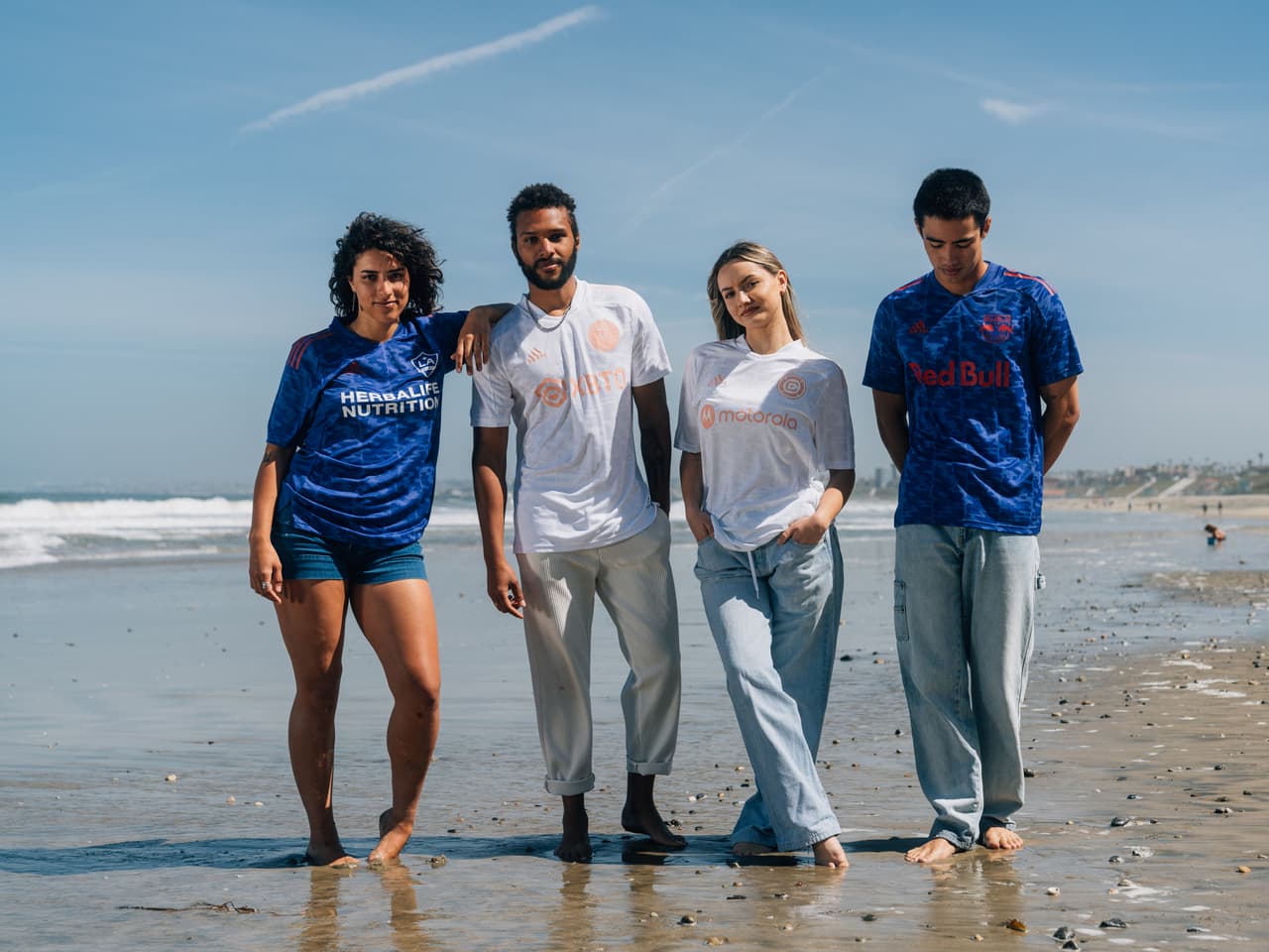 Las camisetas Condivo 21 Primeblue vendrán en dos tonos: Planco/Rosa Brillante y Azul/Escarlata. Las mismas pueden ser adquiridas en 
<a href="https://www.mlsstore.com/" target="_blank">mlsstore.com</a>. 
<br>