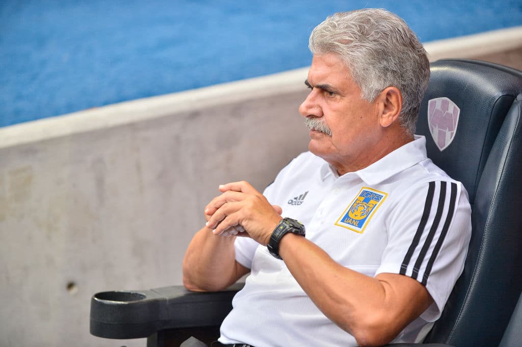 En Tigres apelan al liderazgo de Tuca ante Rayados