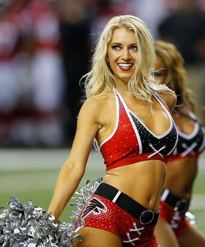 Los Atlanta Falcons tuvieron la ofensiva más explosiva de la NFL esta temporada y lucharan por un pase a la Final de división ante los Seahawks. Gran parte de su éxito se debe al apoyo incondicional que les brindaron sus bellas cheerleaders.