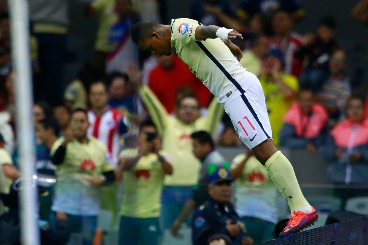 Las Águilas tomaron vuelo con el gol, pues durante el partido el dominio lo tuvo Chivas. Los visitantes asumieron la responsabilidad incluso desde antes del gol.