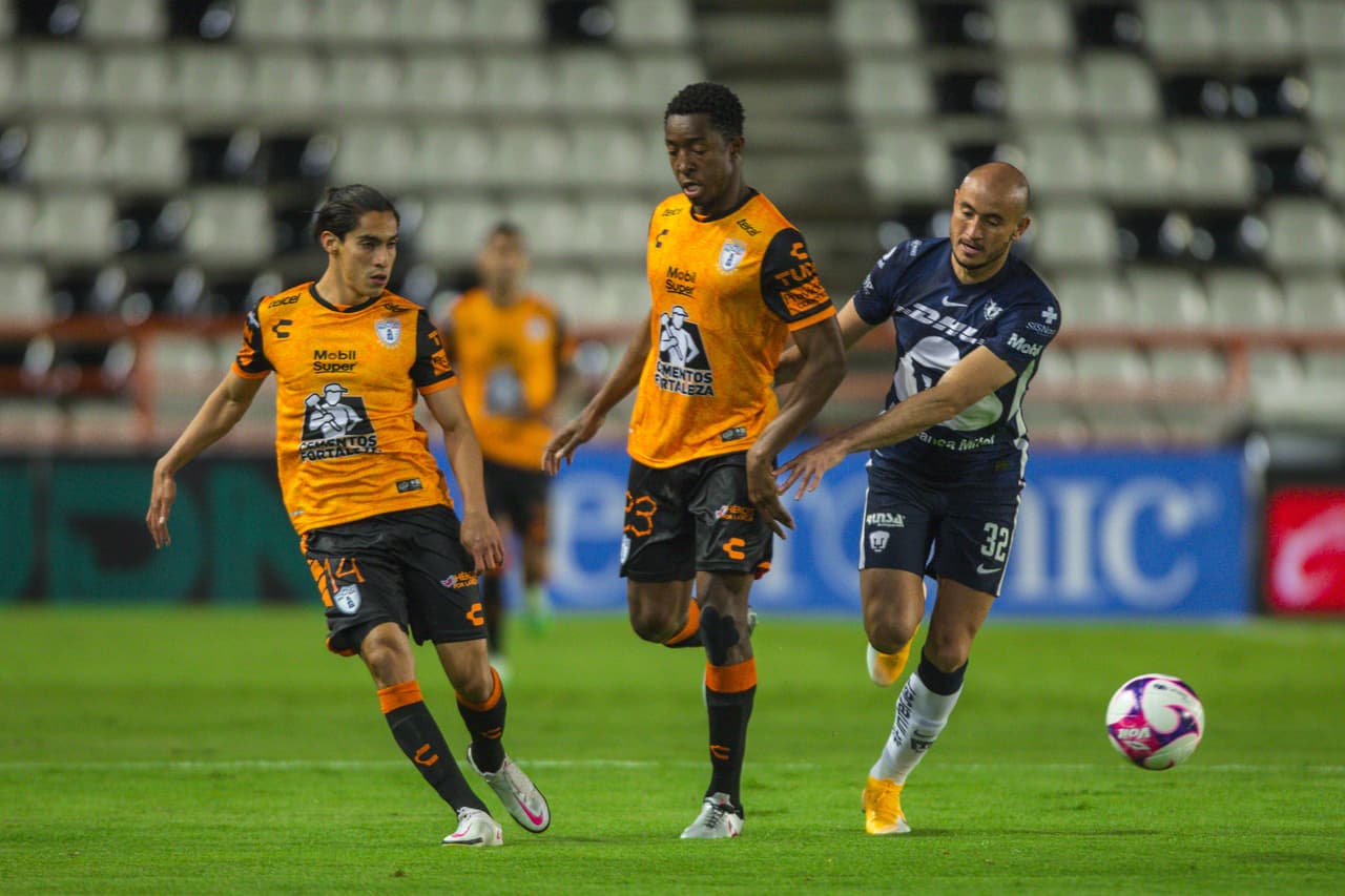 Con goles de Juan Pablo Vigón y Erick Aguirre, Pumas y pachuca no se pueden quedar con la victoria y se conforman con un punto.