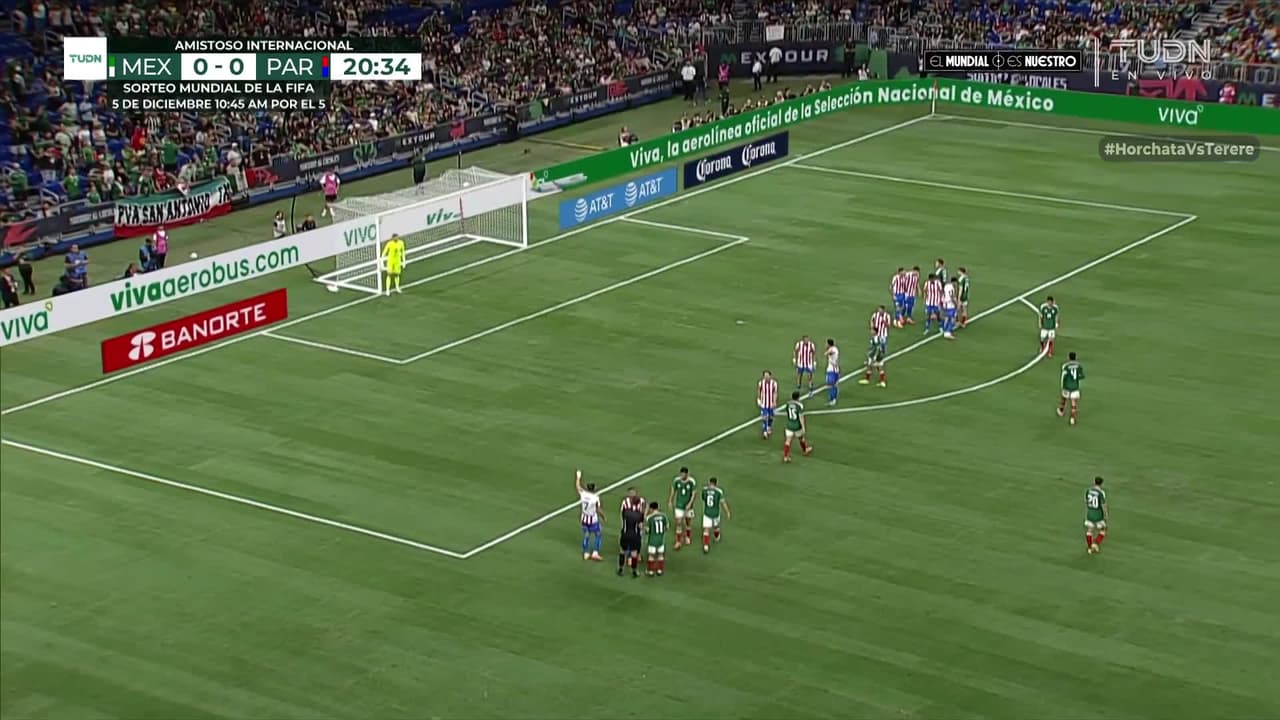 ¡Gilberto Mora cerca de un golazo! ¡Tiro libre para México y el crack de 17 años le metió un susto a Paraguay!