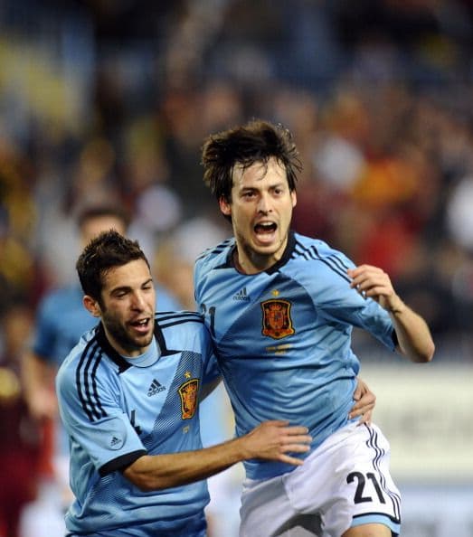 Otro lugar de reunión de jugadores que se reparten entre Barcelona y Manchester City fue el Valencia. Ahir se juntaron David Silva y Jordi Alba en el 2009. Luego se han vuelto a ver en la selección de España.