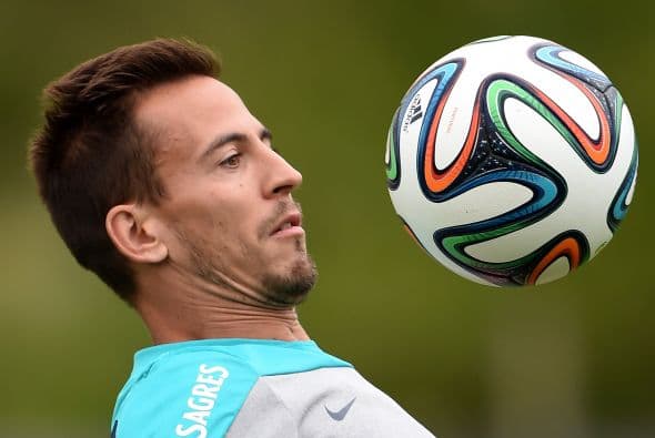 Joao Pereira. Posición: Defensa. Fecha de nacimiento: 25 de febrero de 1984. Club: Valencia CF, España.