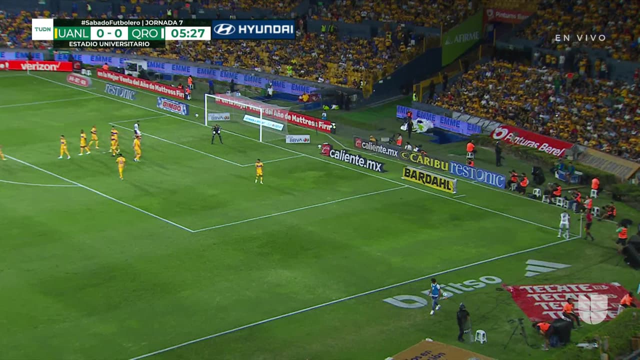 ¡TIRO ATAJADO! disparo por Federico Lértora.