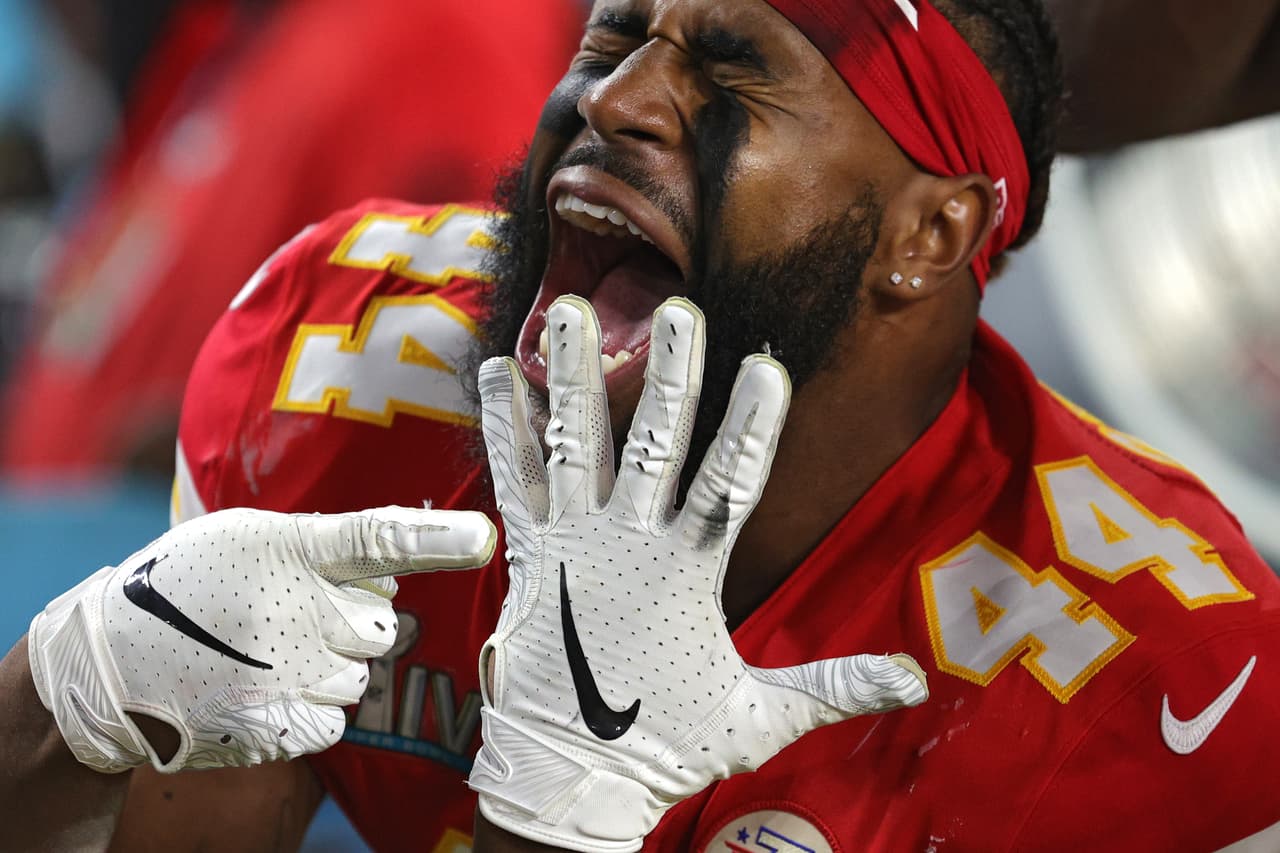 Así se presentó el festejo de los Chiefs desde los minutos finales del partido, hasta el clásico baño al head coach, Andy Reid y también la celebración con el Vince Lobardi.