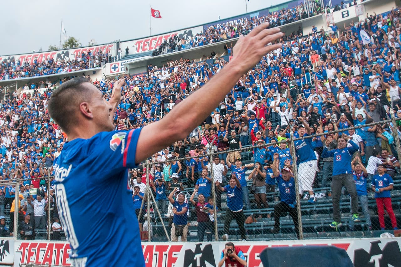 Estadio Azul: 18,141 espectadores