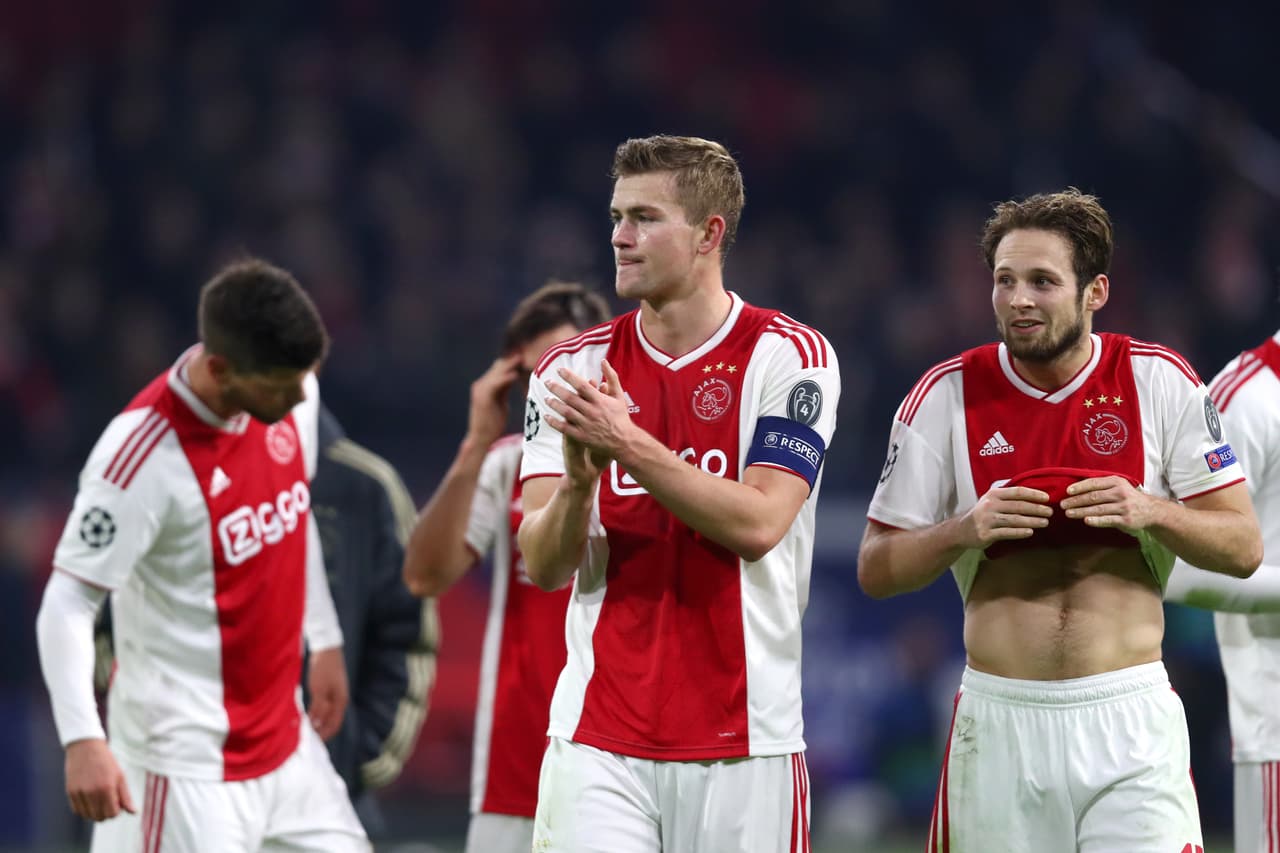 Ajax es el otro equipo que preguntó por Lainez y la actualidad del equipo en la Eredivisie es el segundo lugar, detrás del PSV Eindhoven.