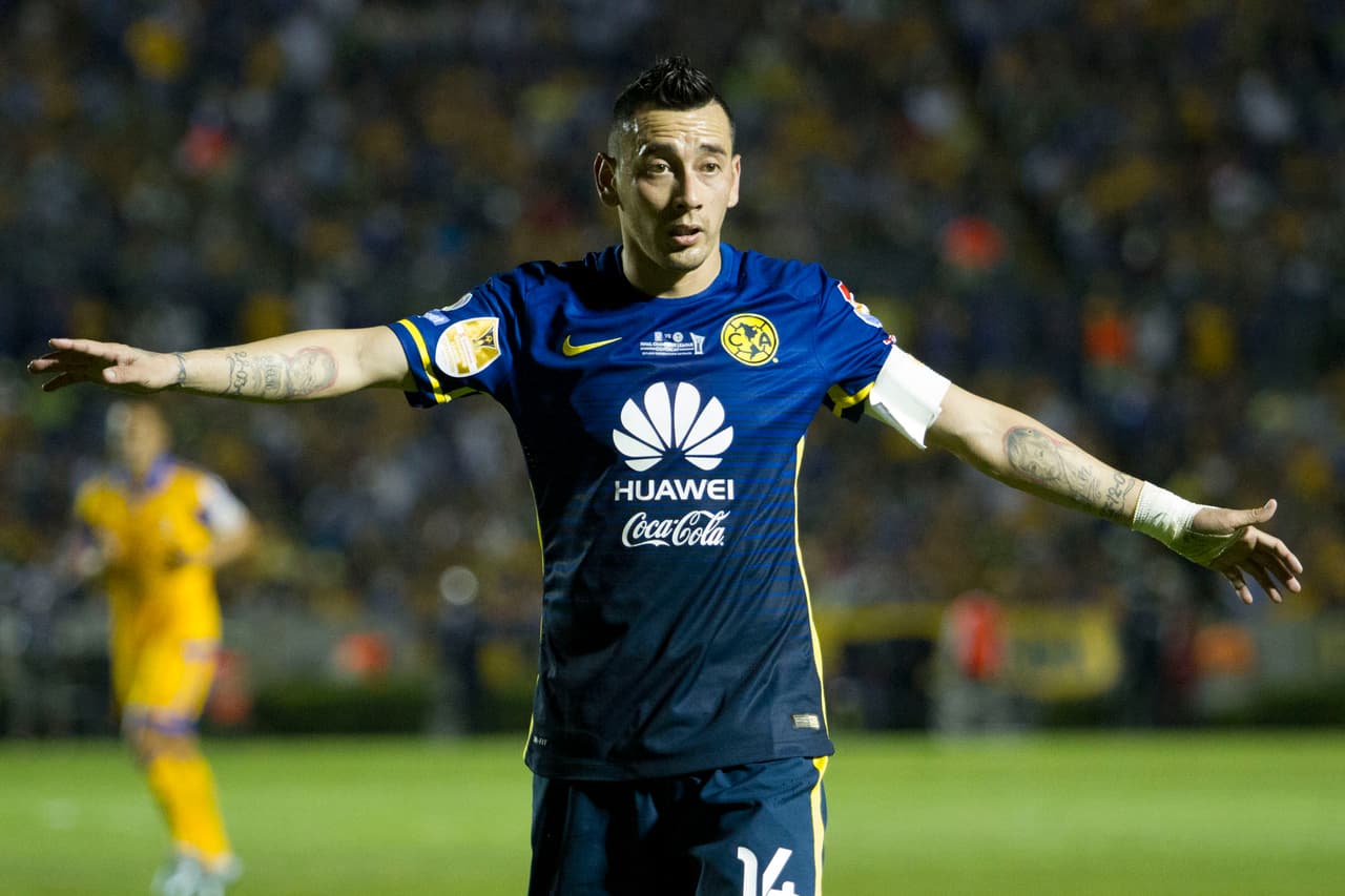 El América tomando refuerzos de Pumas, acrecienta la rivalidad. Jugadores como Enrique Borja y Rubens Sambueza pertenecieron a las Águilas antes de ir con los auriazules.