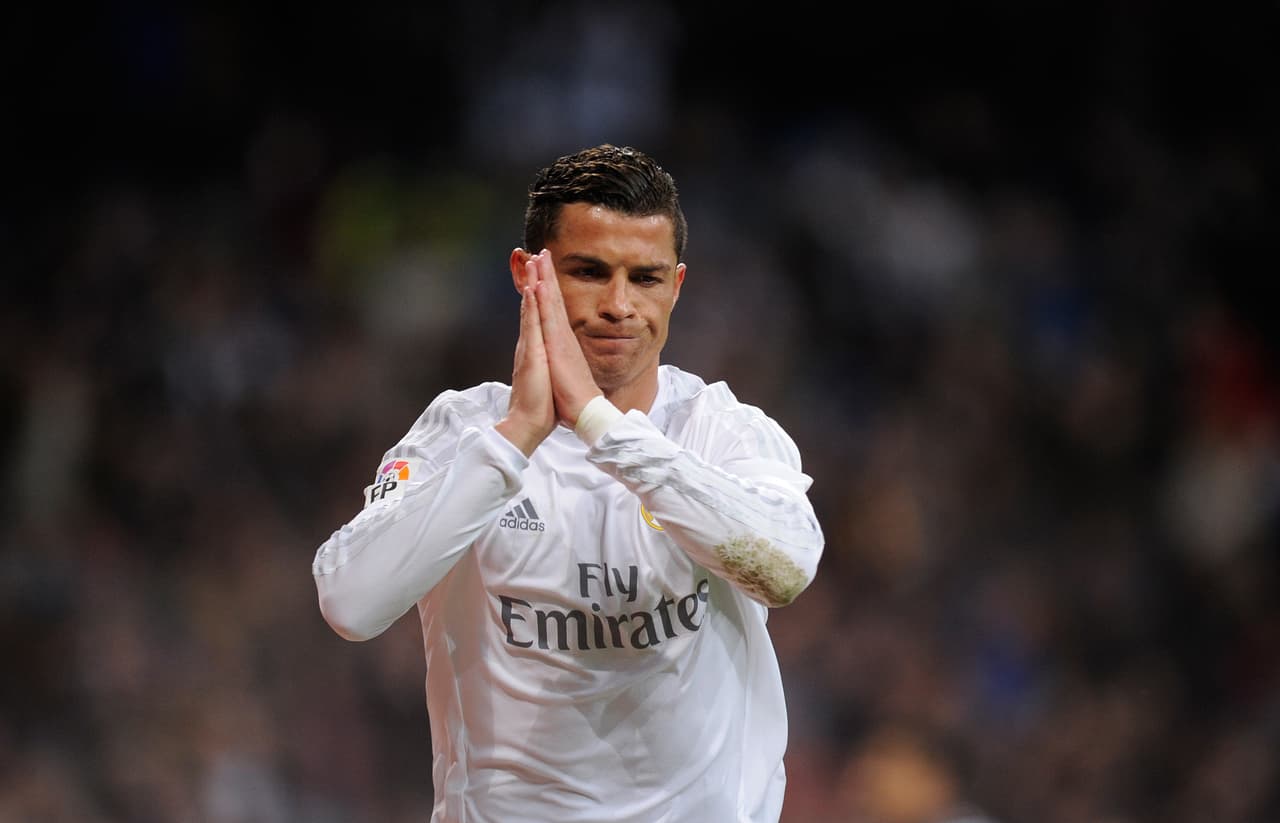 Real Madrid quiere revancha, Barcelona goleó en el pasado derbi por 0-4 en calidad de visitante, ahora los blancos desean levantar la cara con un resultado de autoridad en la cancha del Camp Nou.