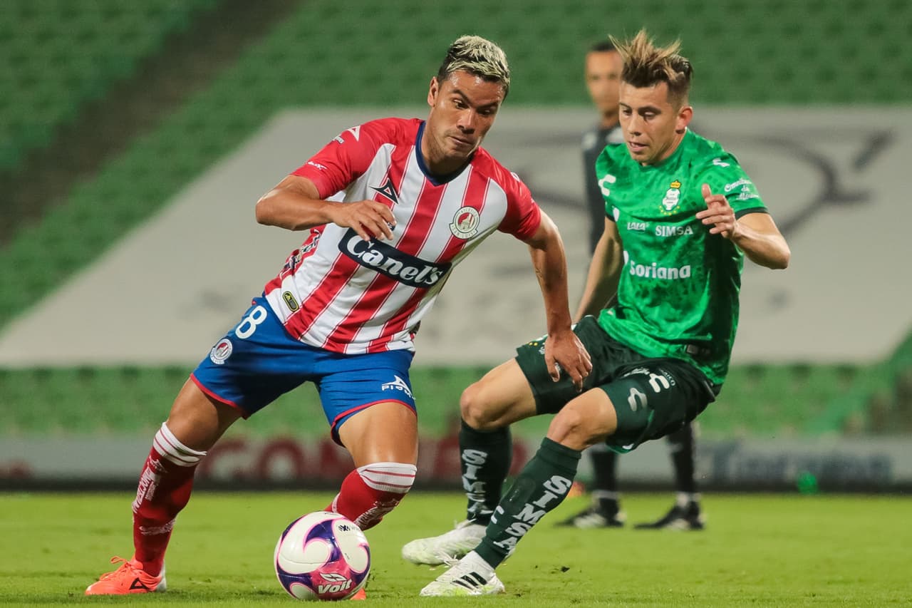 Con goles de Julio Furch y Gael Sandoval, los Guerreros consiguen tres importantes puntos y superan a al Rebaño Sagrado en la tabla.