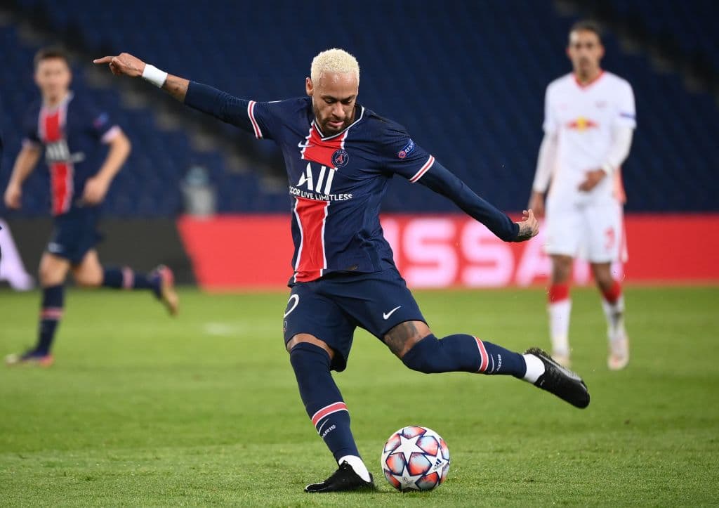 Con gol del astro brasileño, el conjunto de Tuchel consiguió su segunda victoria en la justa europea. | Neymar anotó desde los once pasos el gol que les dio el resultado a los 11’ de juego y los mantiene en la pelea.