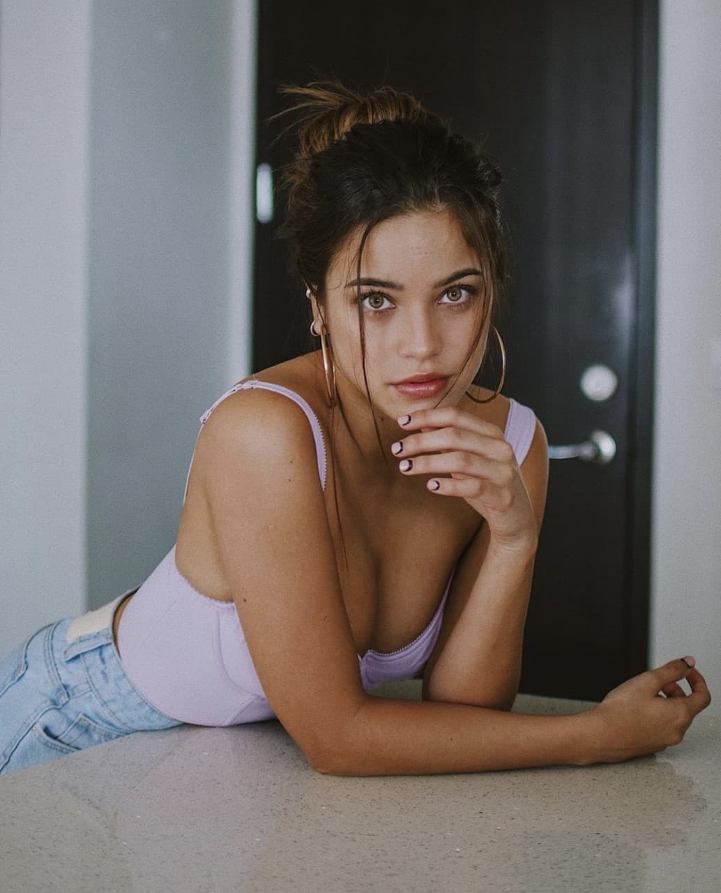 Neymar y Emilia han sido relacionados por los constantes mensajes que se mandan en redes sociales.