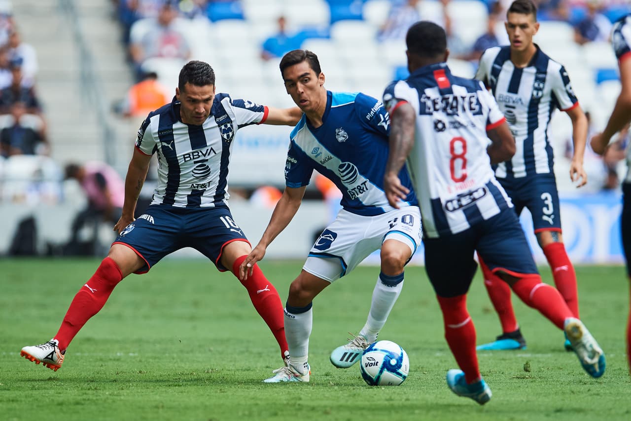 El primer tanto cayó por parte del Monterrey gracias a que Nicolás Sánchez anotó desde los 11 pasos al minuto.