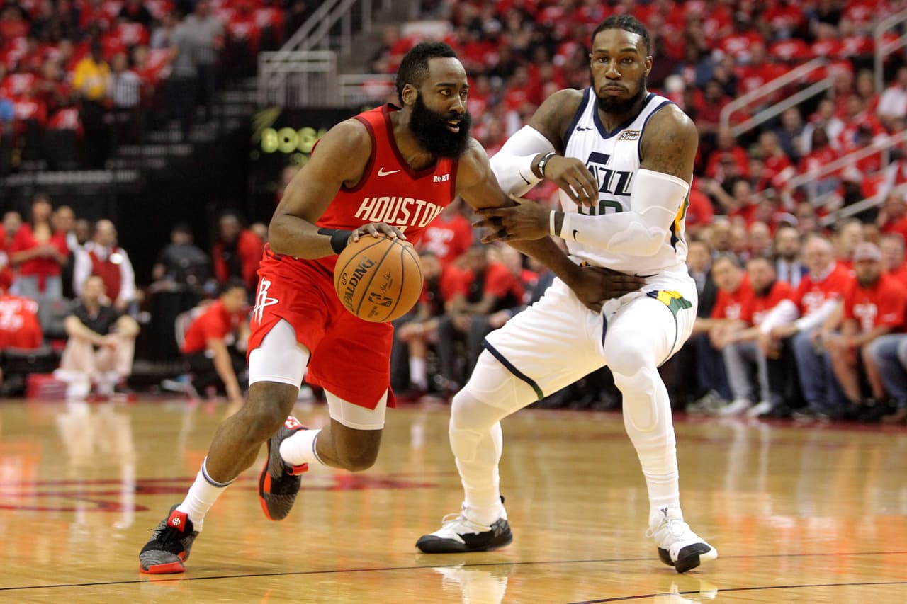 Y nos referimos a los tiros de tres puntos. Acabó encestando solamente tres de 12 intentos.