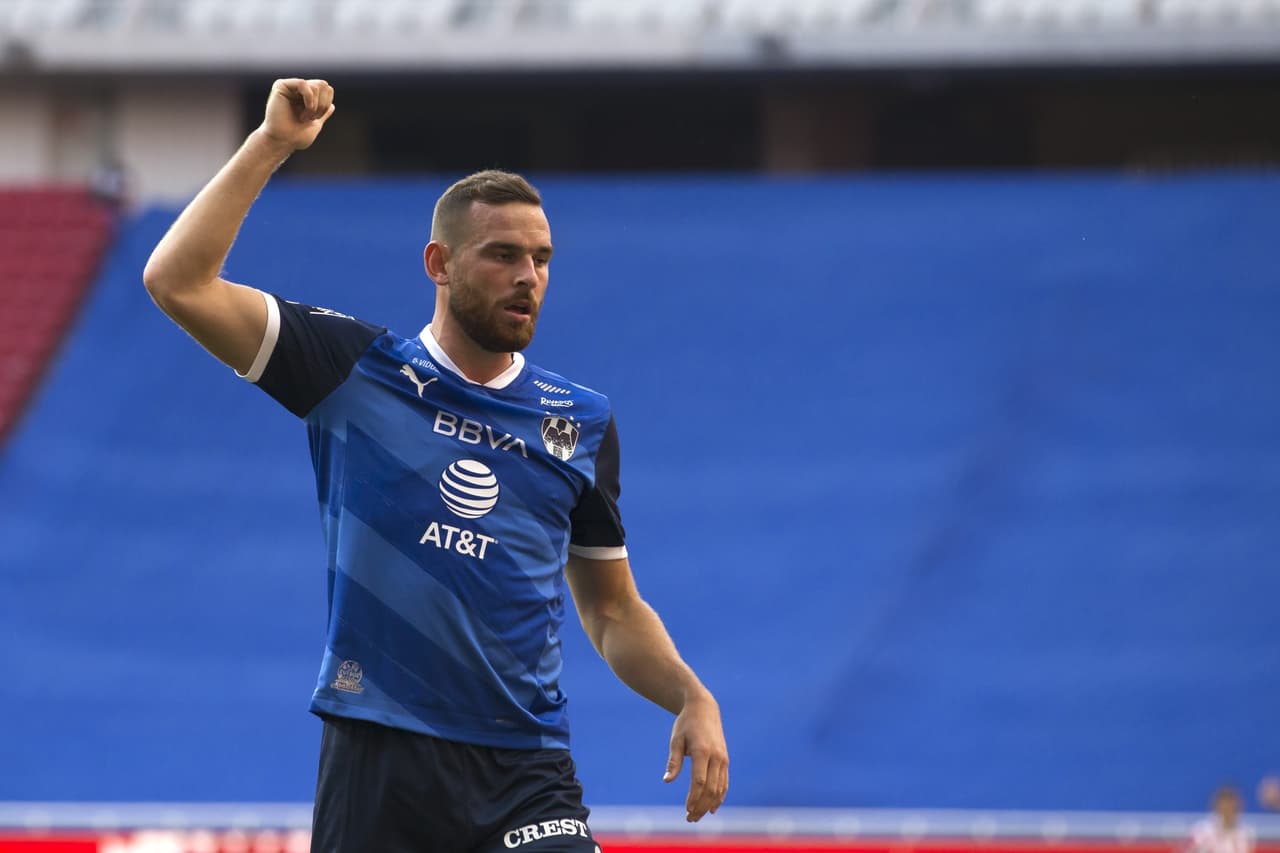 De cara a la fiesta grande del futbol mexicano, aparecieron Zaldívar y Vega para darle el triunfo al Rebaño. | Hurtado (36’) adelantó a los Rayados. Zaldívar (81’) emparejó los cartones y Vega, con tremendo golazo, le dio vuelta al juego. Angulo (90+4’) hizo el último de Chivas.