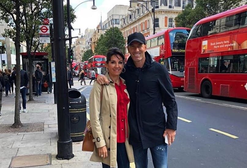 Zidane y su esposa de paseo por Londres.