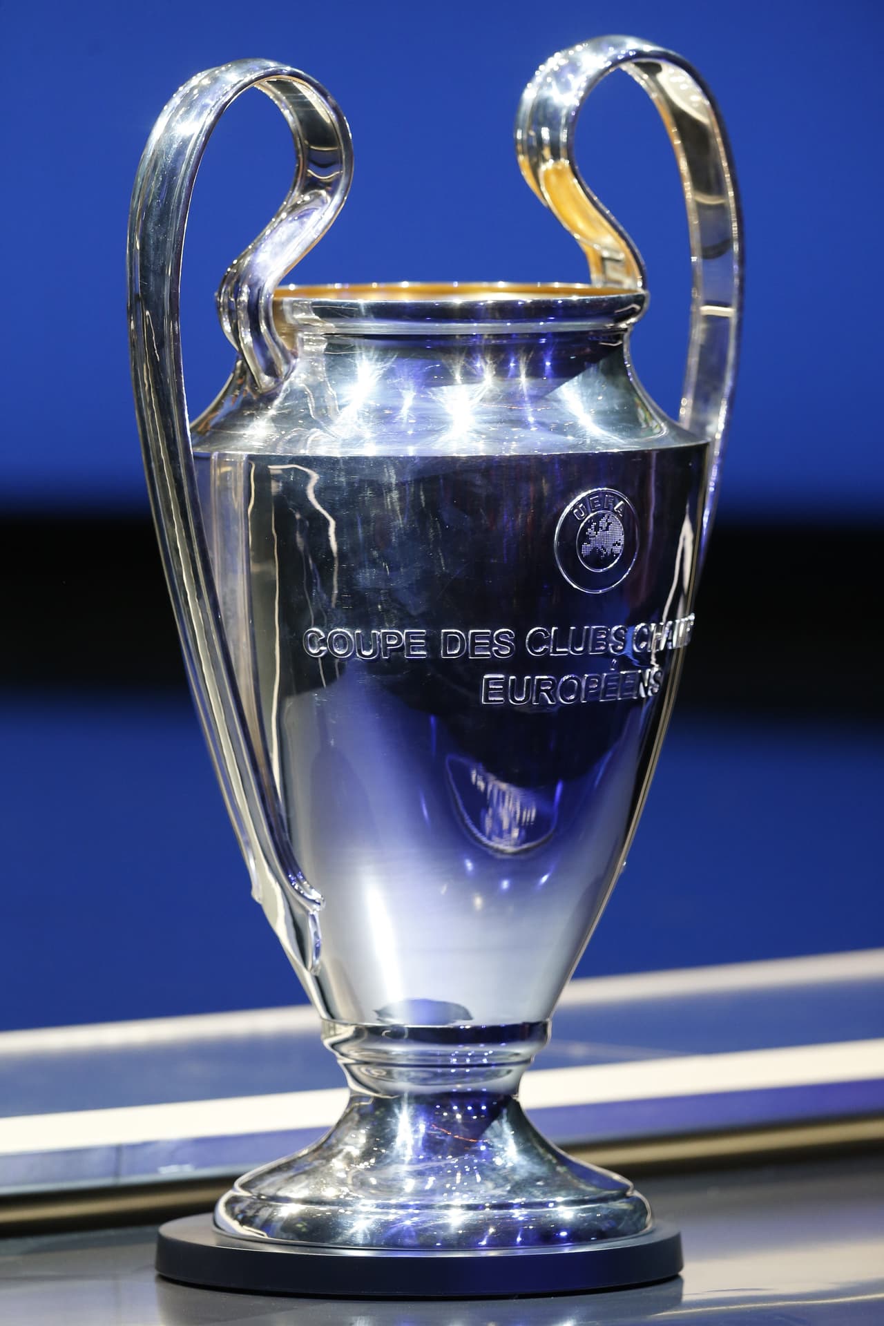 Este jueves la UEFA llevó a cabo el sorteo de la Fase de Grupos de la Champions League 2015/2016 para definir el orden que tendrán los 32 clubes que buscarán conquistar la 'Orejona'.