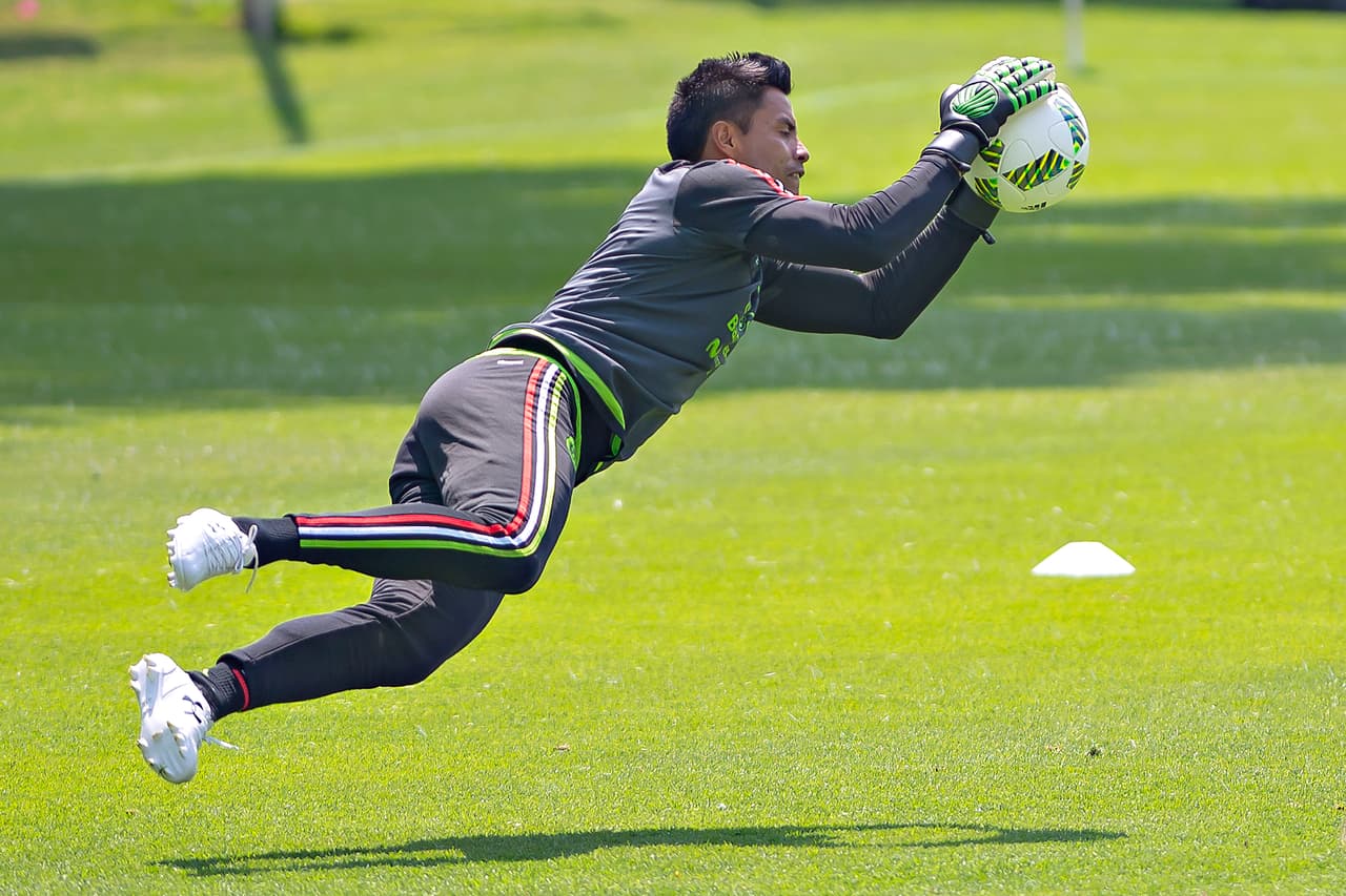 <b>Alfredo Talavera</b> (Toluca) es de los hombres favoritos de Osorio, por lo que el puesto de portero seguirá siendo de los más peleados.