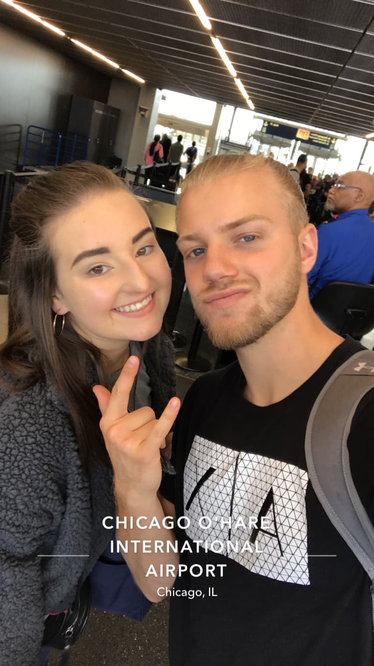 Los participantes en la Carrera de la Copa Oro se alistan para el estreno este lunes a las 11 PM por Univision.