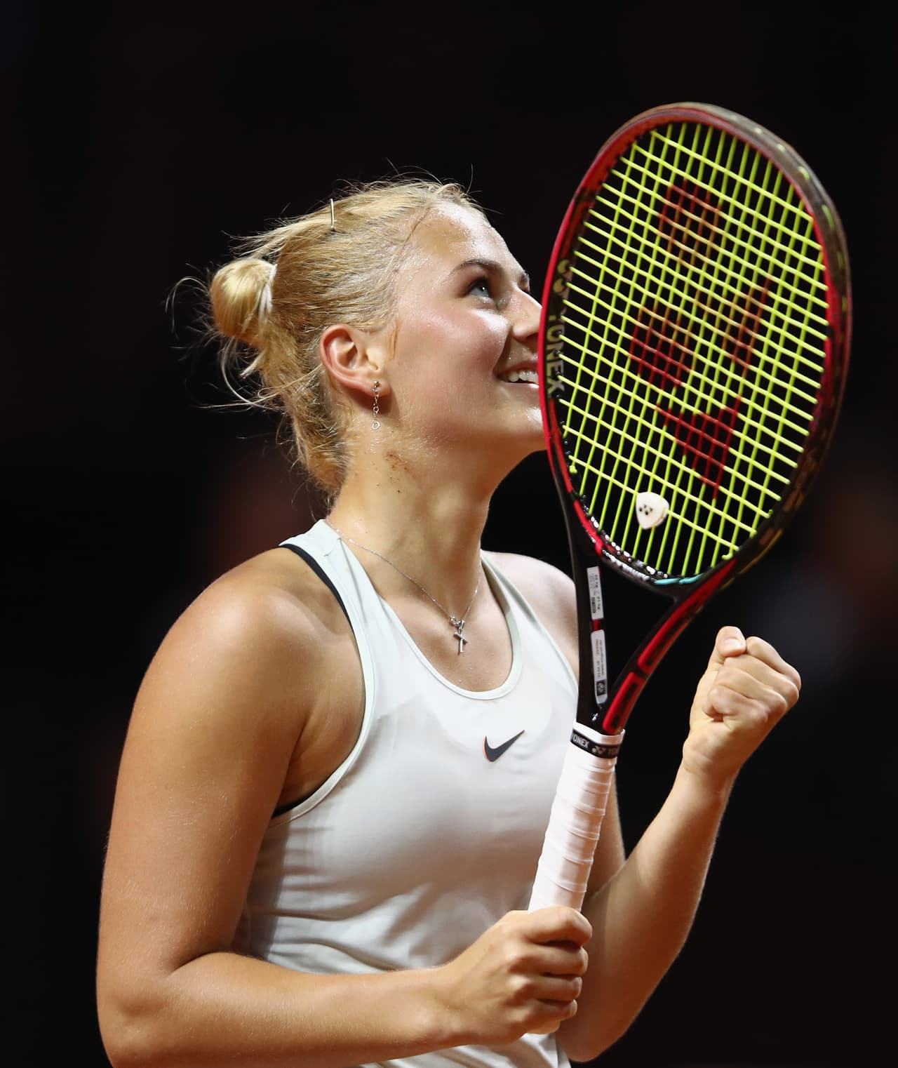 El triunfo en el WTA Porsche Grand Prix en Stuttgart (Alemania) resulta muy valioso pues en este torneo participan tenistas de la talla de la rusa María Sharapova y Karolina Pliskova.