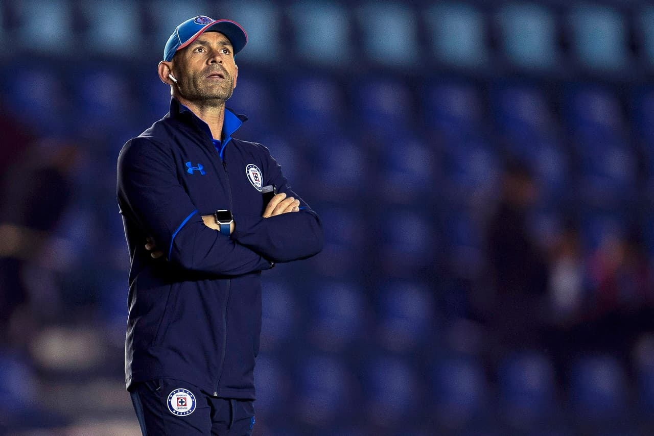 Sería difícil verlo en el Tri, su relación con los medios lo complicaría. Sin embargo, por nombre y estilo, no podríamos quejarnos.