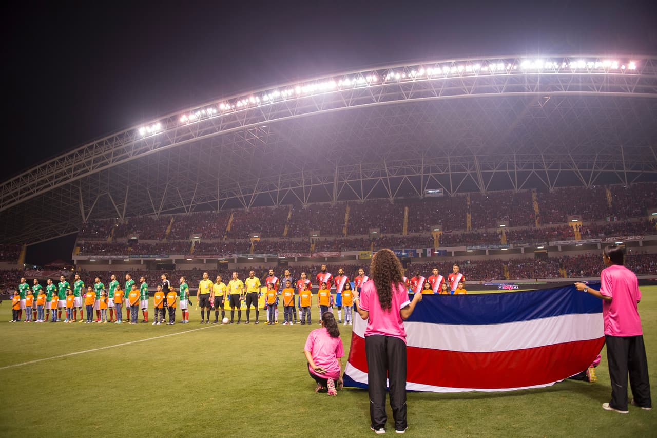 Un gran marco en el estadio Nacional de Costa Rica, en San José, para este partido en el que el liderato del hexagonal estaba en juego.