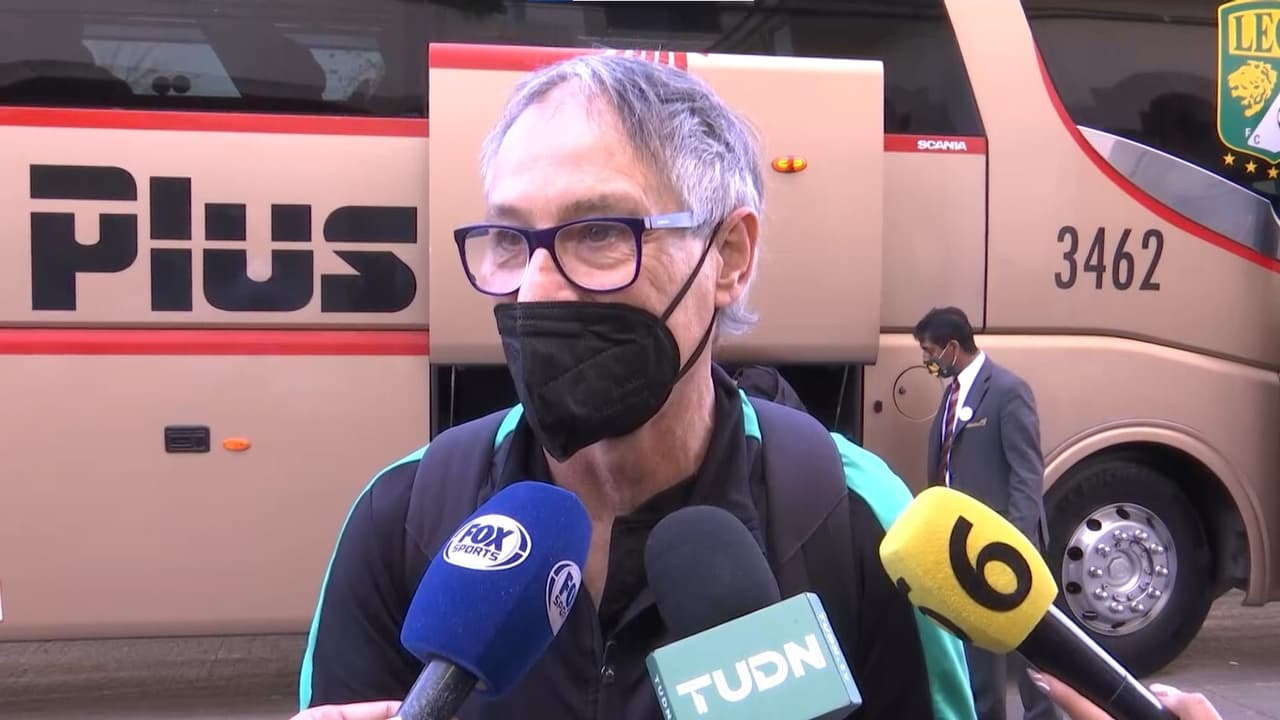 Holan y las 'quejas' de León por errores del VAR: "Dios ve todo"