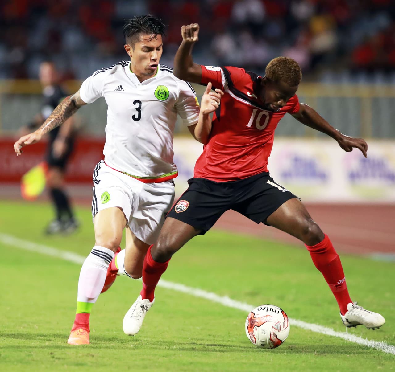 Carlos Salcedo cumplió. Se le vio sufrir con la velocidad de los rivales pero logró resolver. Salió de cambio al minuto 65. Calificación: 7