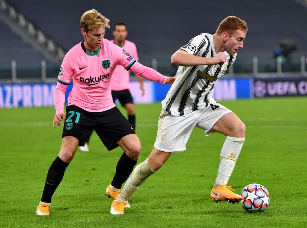 Con goles anulados, Barcelona se impone a la Juventus 2-0 tranquilamente. Dembelé abrió el marcador al minuto 14, sin embargo fue un partido sufrido para la Juventus, que jugó sin su estrella Cristiano Ronaldo. Messi remató la victoria tras cobrar un penal durante los últimos minutos del partido.