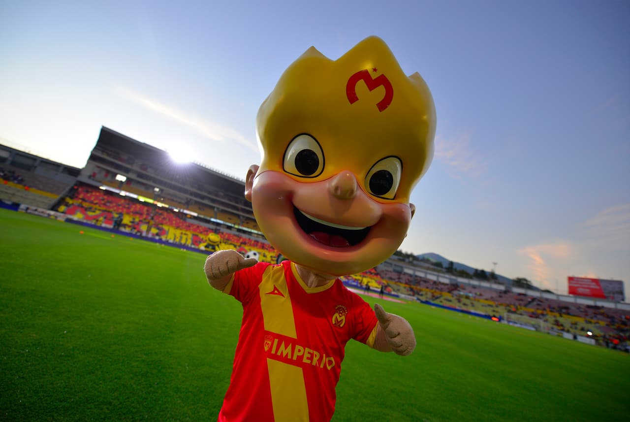 El colorido vistió el estadio Morelos para el partido entre Monarcas y Cruz Azul, duelo de la Jornada 17 clave con miras a los últimos cupos de la Liguilla del Apertura 2018.