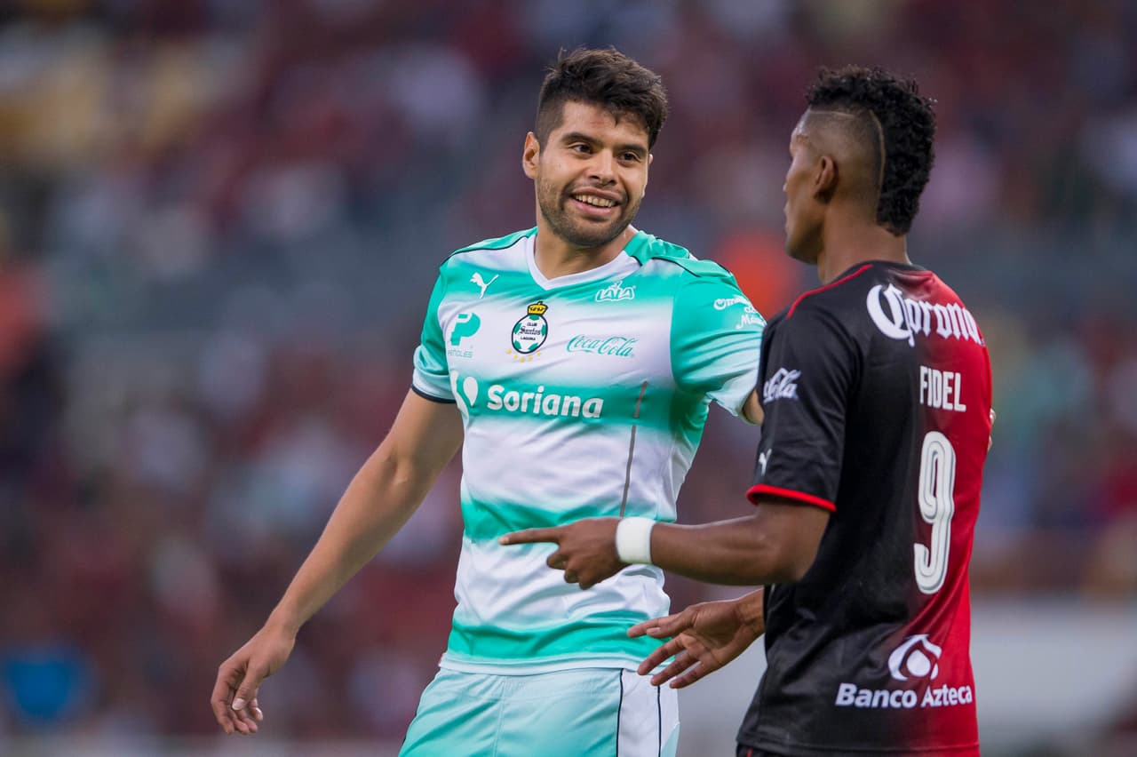 Se dice que al 'Rebaño' también podría llegar Néstor Araujo, desde Santos Laguna.