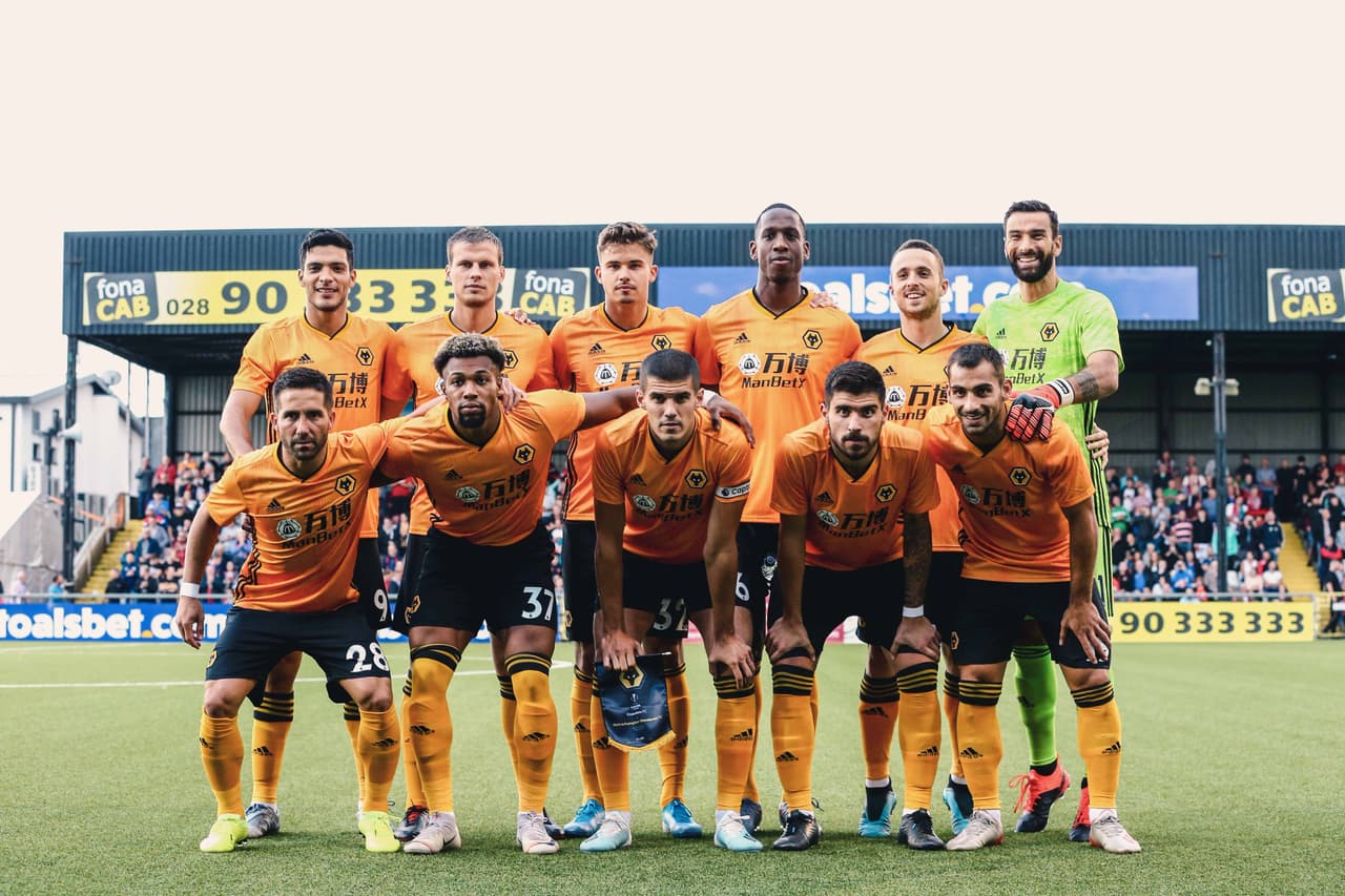 Con esta alineación se present´ó la escuadra inglesa para el cotejo de vuelta con algunas variantes en el cuadro inicial comparado con el juego de ida.