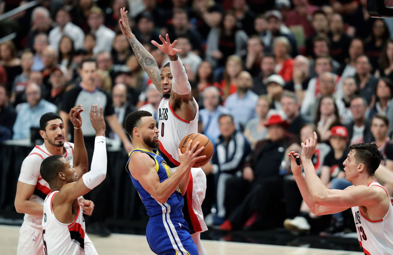 Stephen Curry logra que los Warriors se metan a sus quintas Finales NBA consecutivas, algo que los Celtics de 1956-57 consiguieron en aquel entonces también.