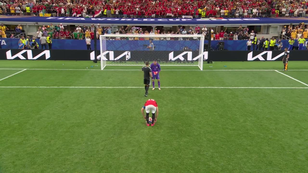 ¡GOL!  anota para Egipto. Mohamed Salah