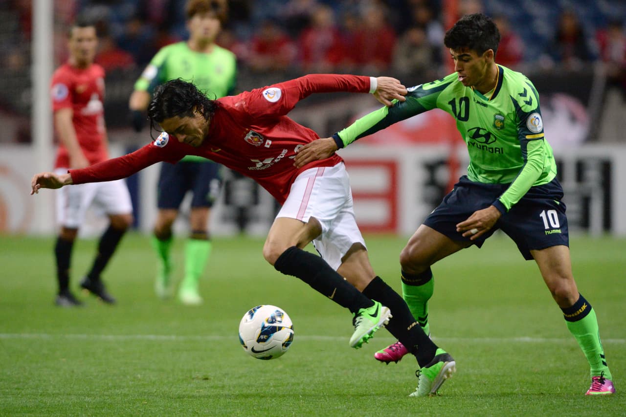 A pesar de su capacidad, Leonardo es un jugador que se acomoda al sacrificio del equipo y por eso lleva ya cuatro años en el fútbol coreano.