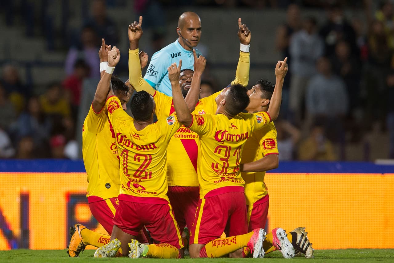Morelia dejó atrás una racha de dos derrotas consecutivas tras vencer a domicilio a unos Pumas que no logran levantar en el torneo.