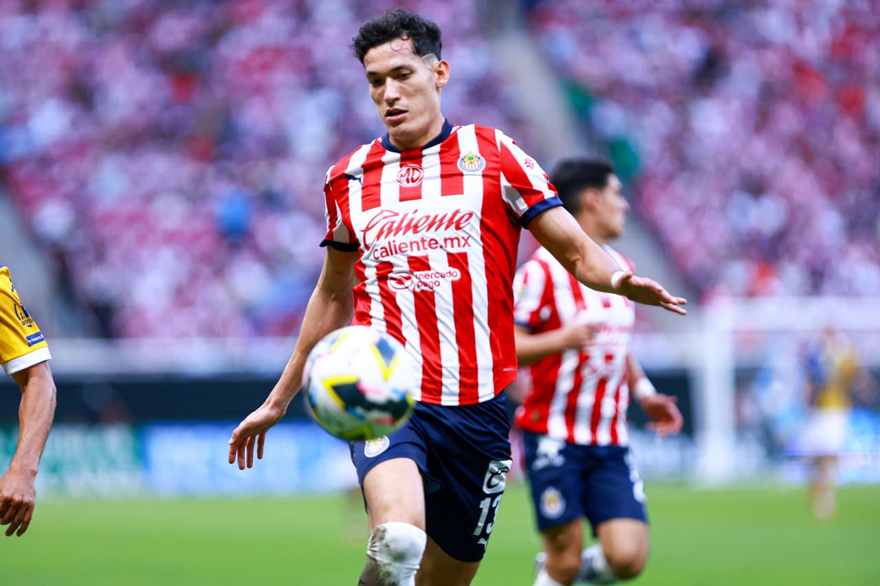 Chiquete decide ir a Cruz Azul, aunque Chivas pone un "pero"