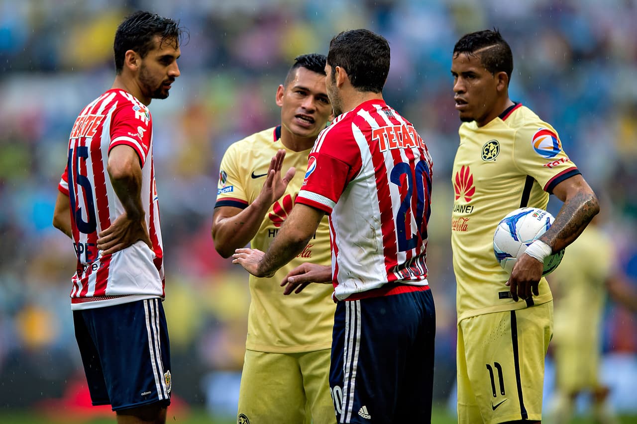 Chivas se está acostumbrando de muy mala manera a los escándalos. Cuando no es el divorcio de Jorge Vergara, es la separación de Ángel Reyna o los problemas con el alcohol de Carlos ‘Gullit’ Peña.