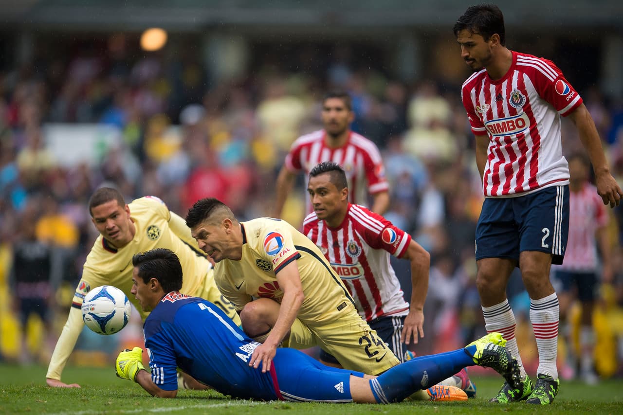 En la defensa no radica el principal problema del equipo, sin embargo la atención que se dé a Oribe Peralta, Rubens Sambueza, Darwin Quintero y compañía será fundamental. Deben evitar que se junten los hombres de talento del rival. Entre menos se encuentren sobre el campo mucho mejor para su causa. Aunque hay que recordar que han sido varios los duelos en la campaña en los que el equipo ha perdido ventajas. Corregir ese punto es prioridad.